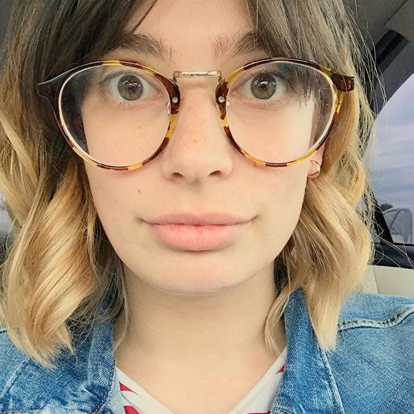 Meet Your Posher - Picture 1 of 2